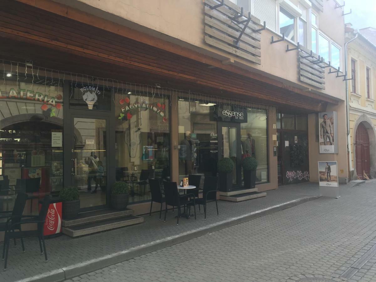 B&B Apartman Эгер Экстерьер фото